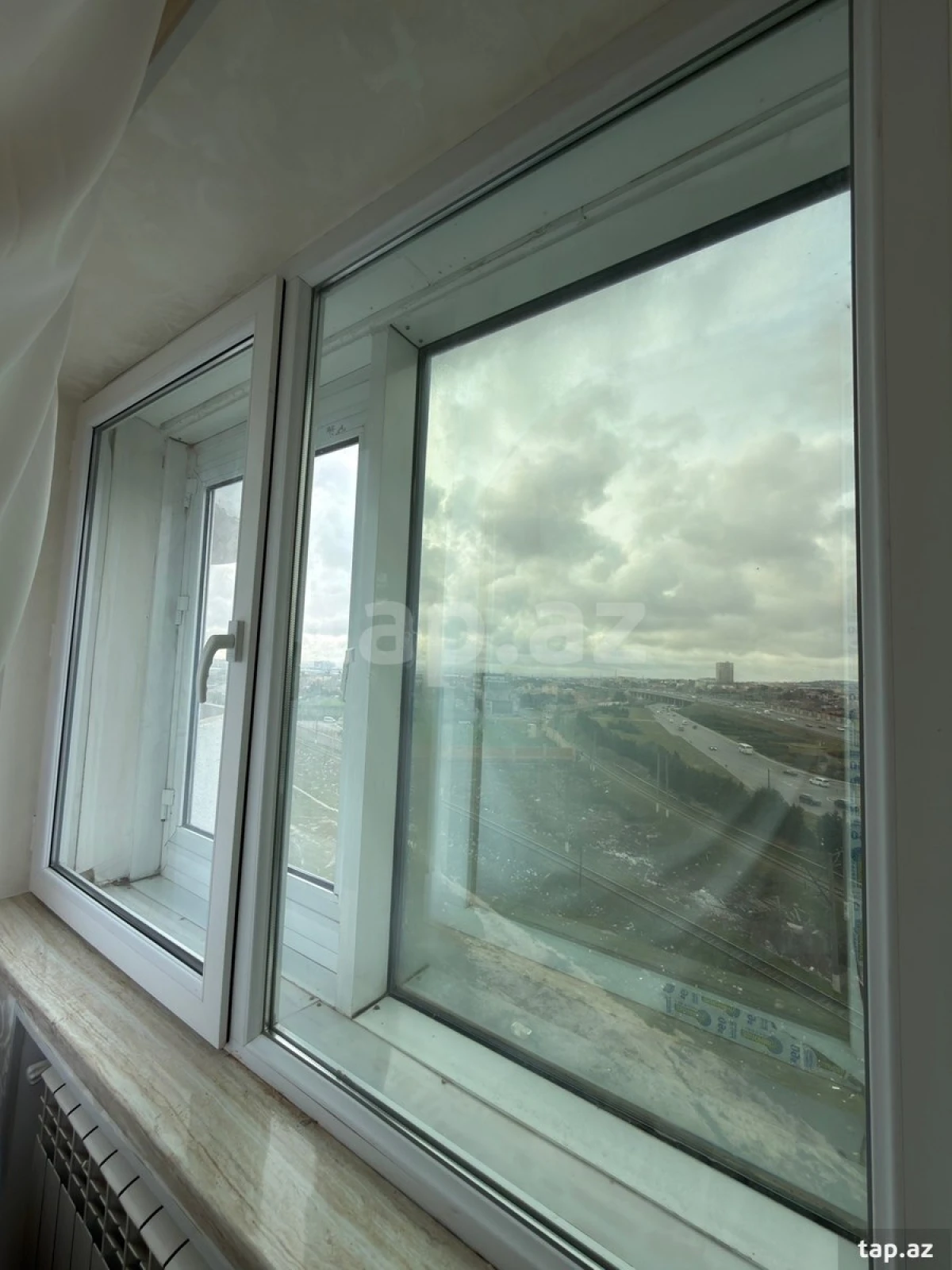 Satılır 3 otaqlı yeni tikili 82 m²