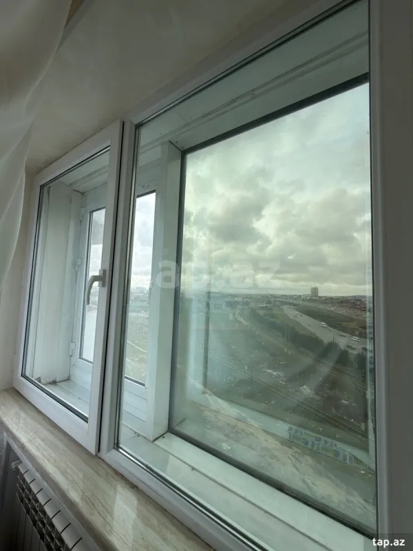 Satılır 3 otaqlı yeni tikili 82 m²