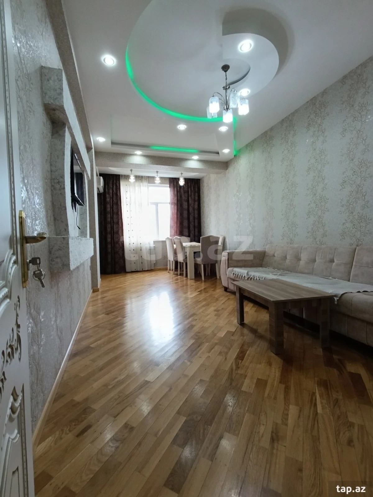 Kirayə verilir 2 otaqlı yeni tikili 74 m²