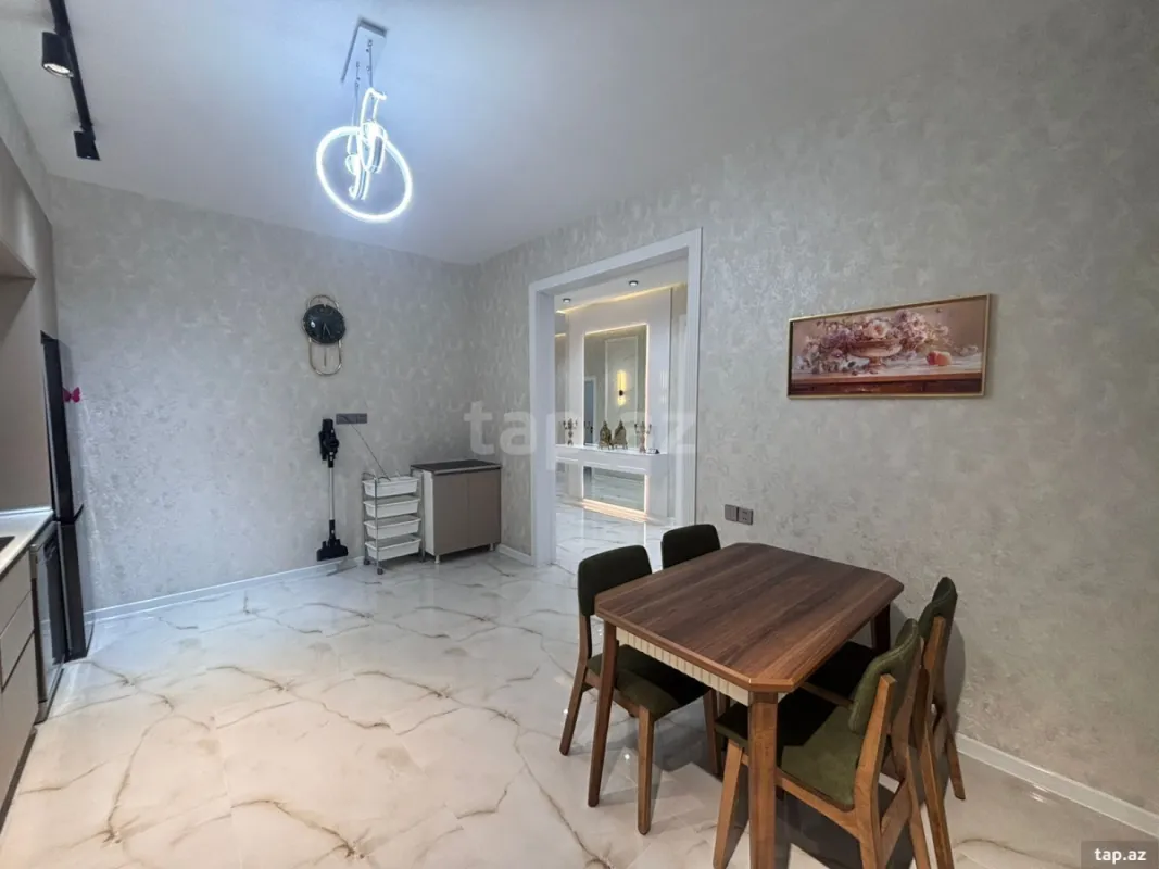 Satılır 4 otaqlı həyət evi