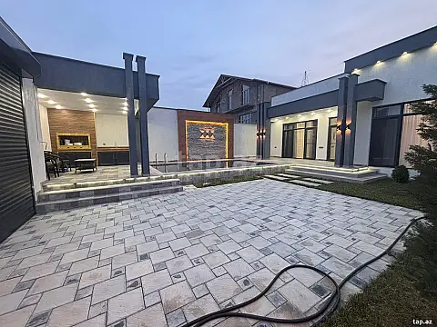 Satılır 4 otaqlı həyət evi