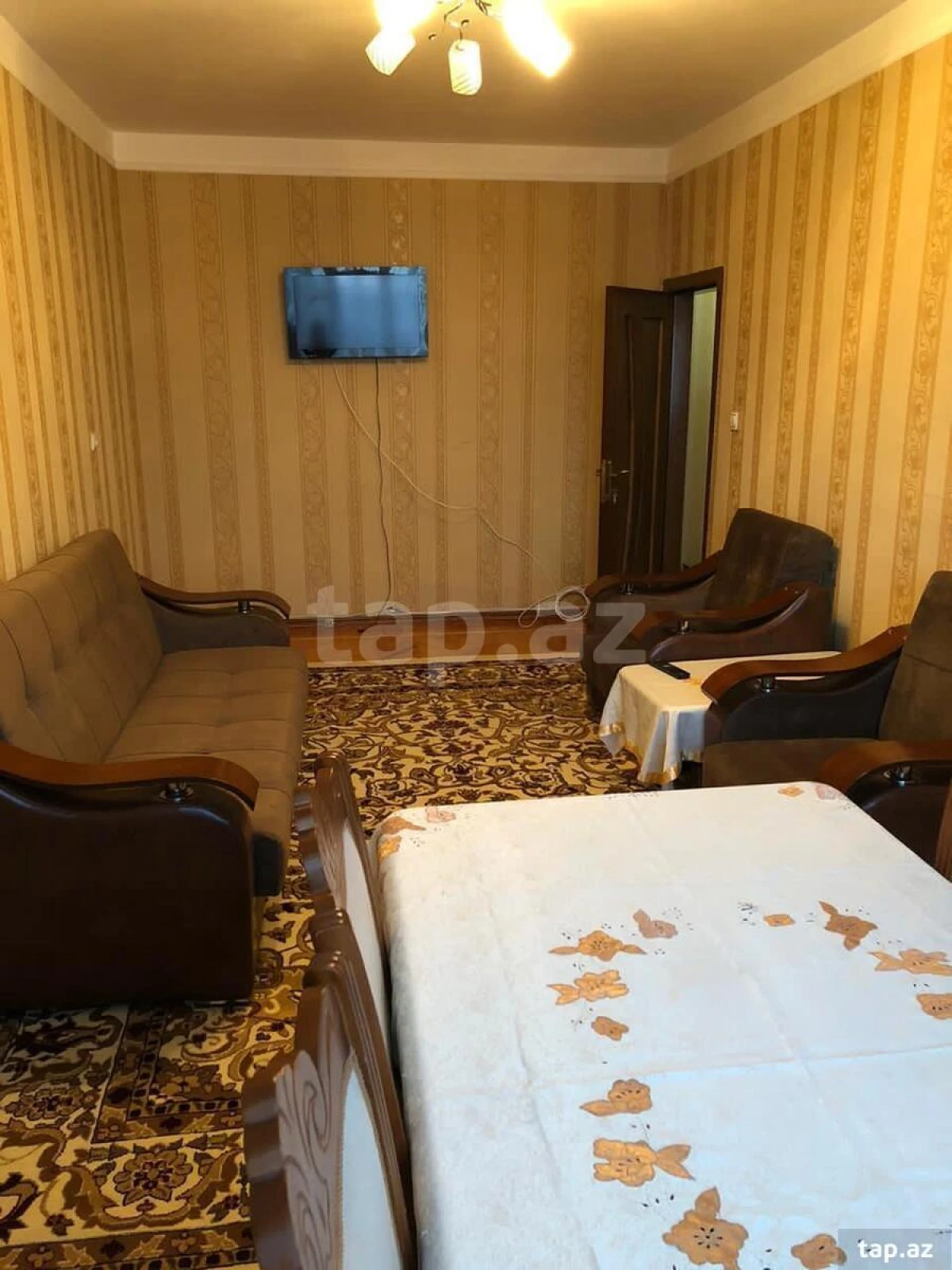 Kirayə verilir 2 otaqlı mənzil 90 m²