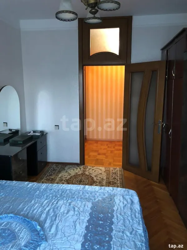 Kirayə verilir 2 otaqlı mənzil 90 m²
