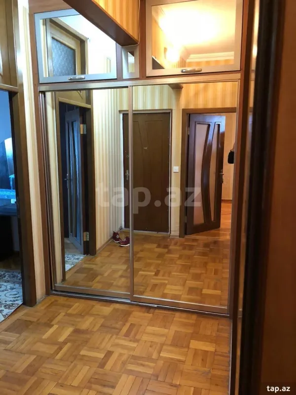 Kirayə verilir 2 otaqlı mənzil 90 m²