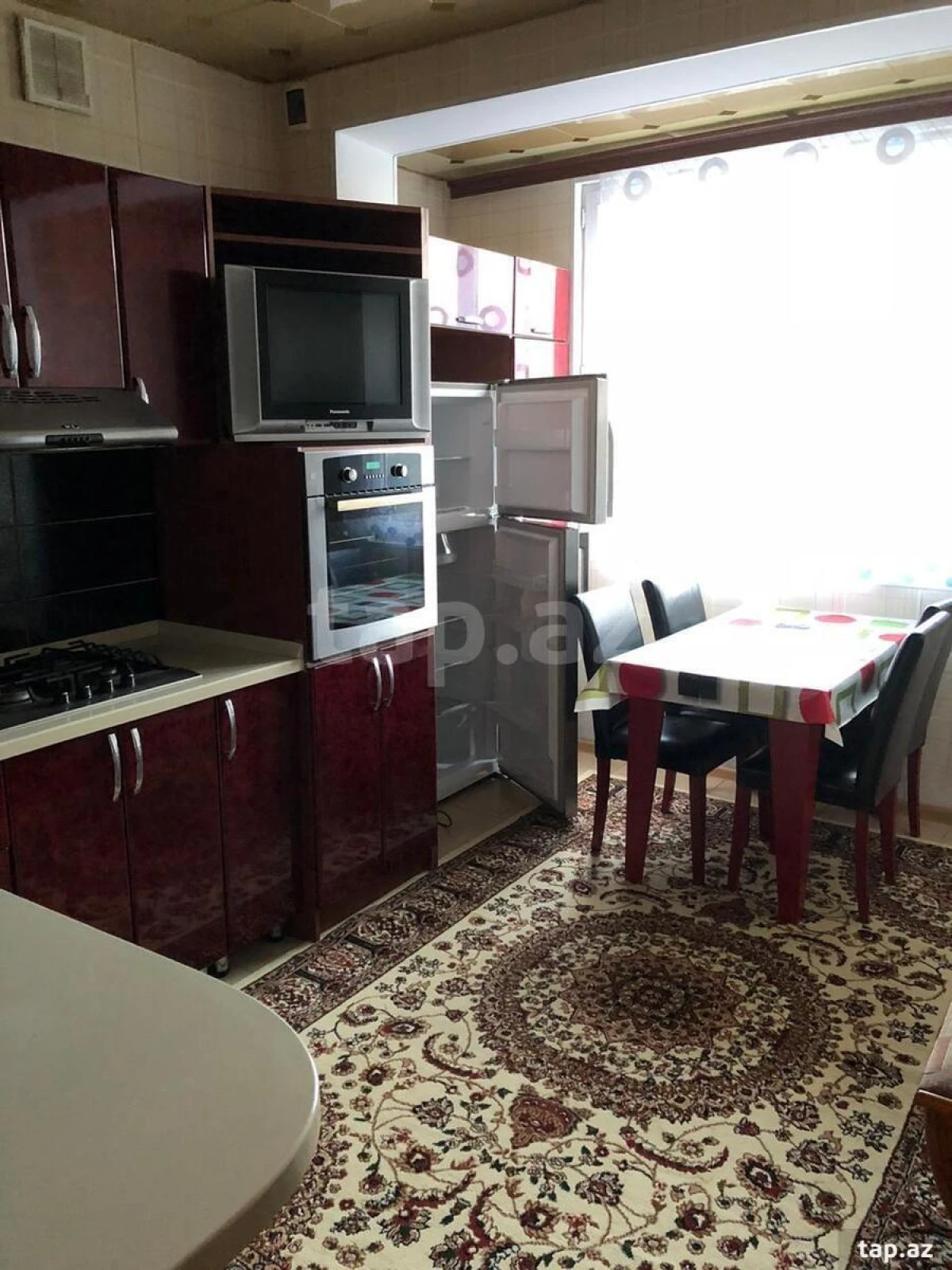 Kirayə verilir 2 otaqlı mənzil 90 m²