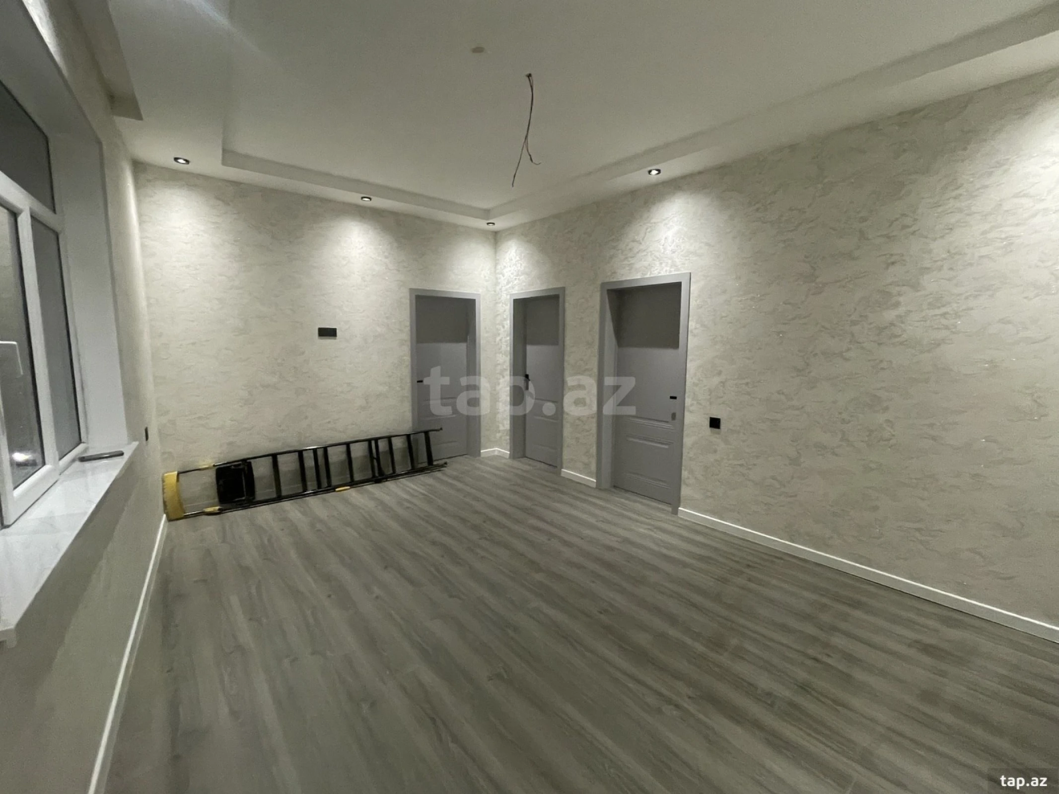 Kirayə verilir 3 otaqlı yeni tikili 85 m²
