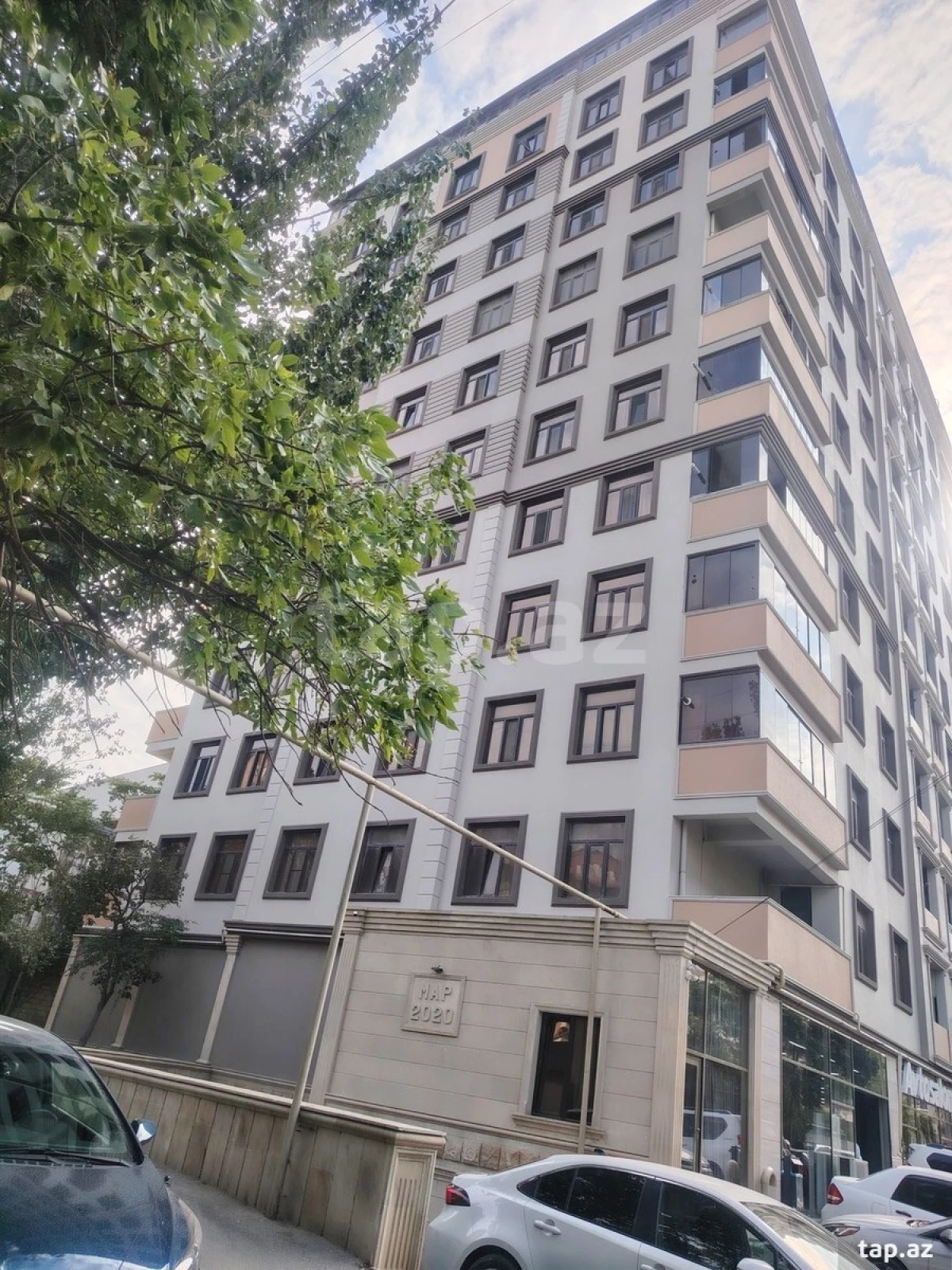 Satılır 4 otaqlı yeni tikili 143 m²