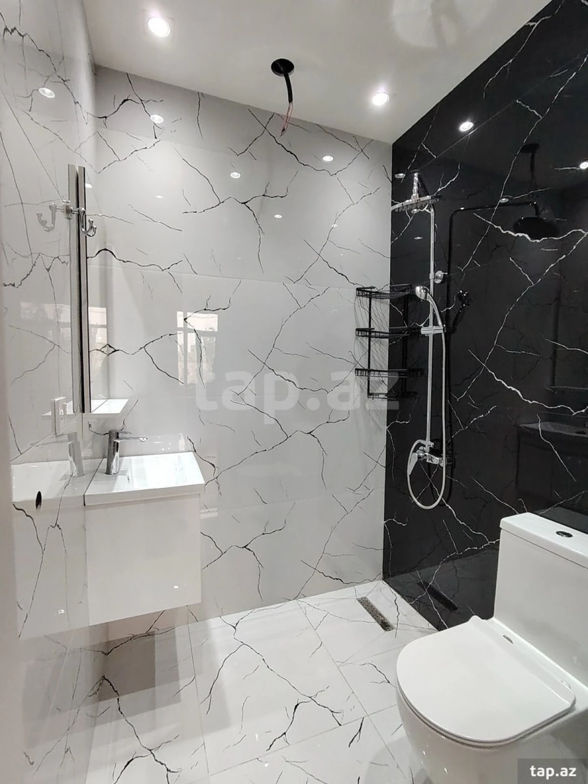 Satılır 4 otaqlı yeni tikili 143 m²
