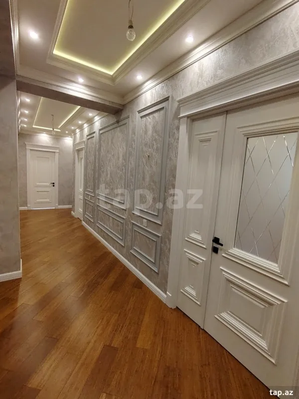 Satılır 4 otaqlı yeni tikili 143 m²
