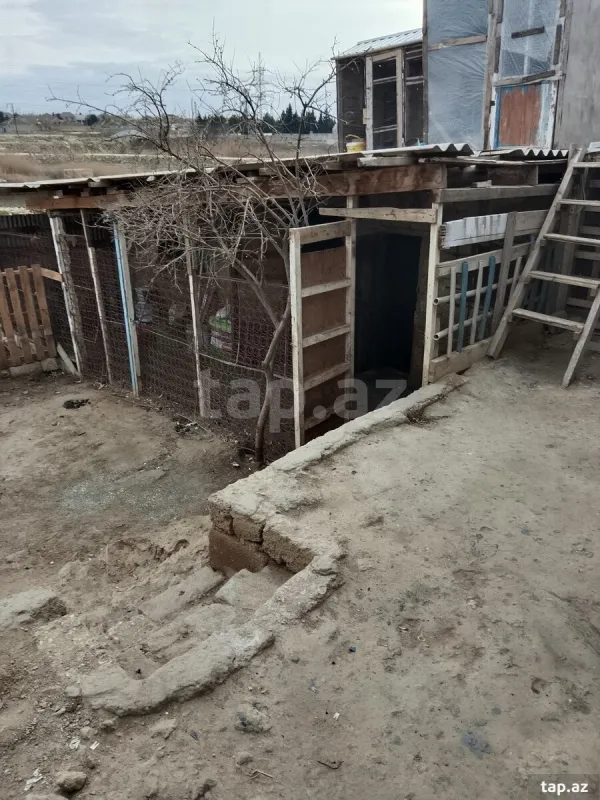 Satılır 3 otaqlı həyət evi 100 m²
