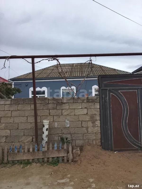 Satılır 3 otaqlı həyət evi 100 m²