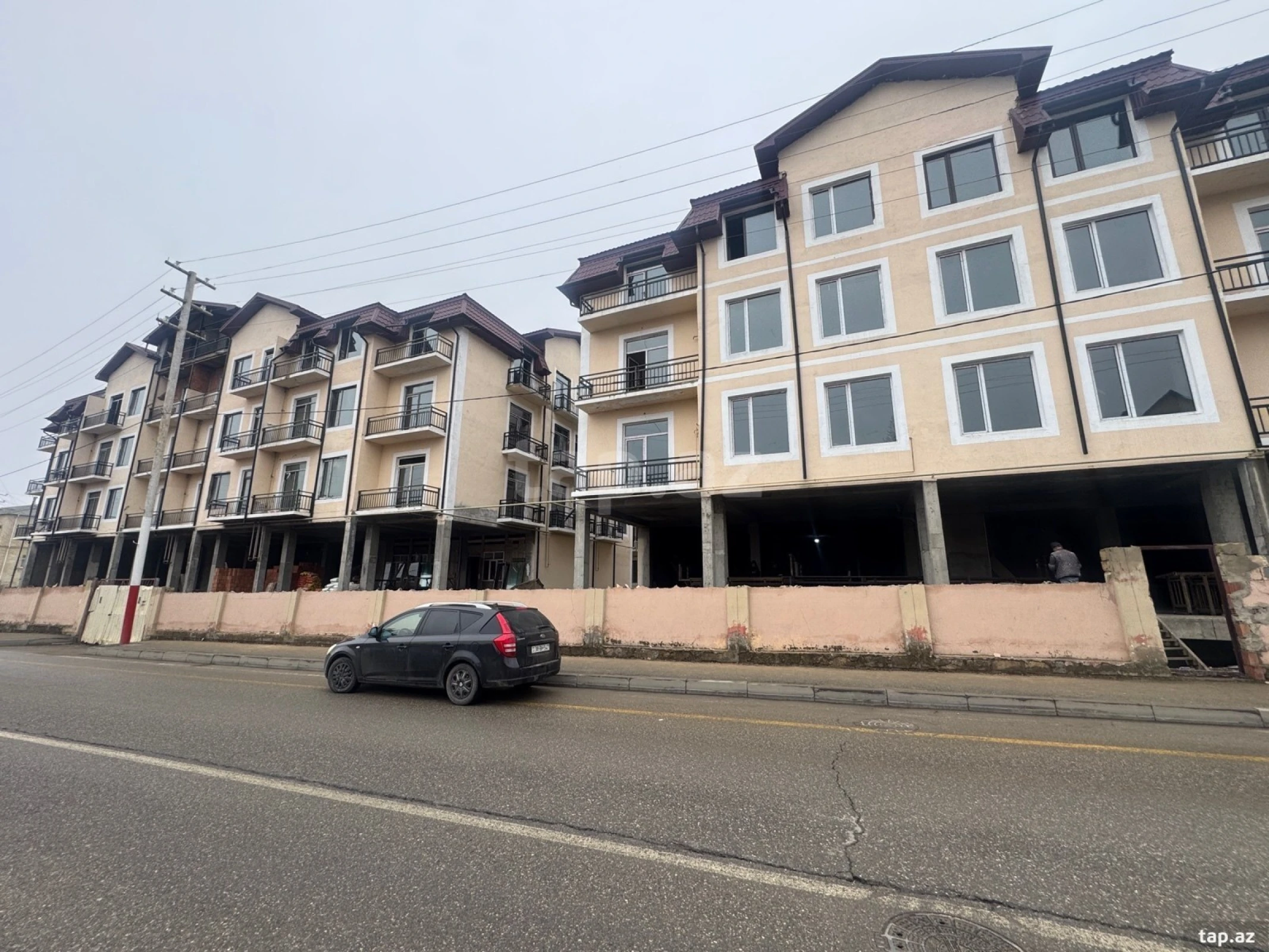 Satılır 2 otaqlı mənzil 65 m²