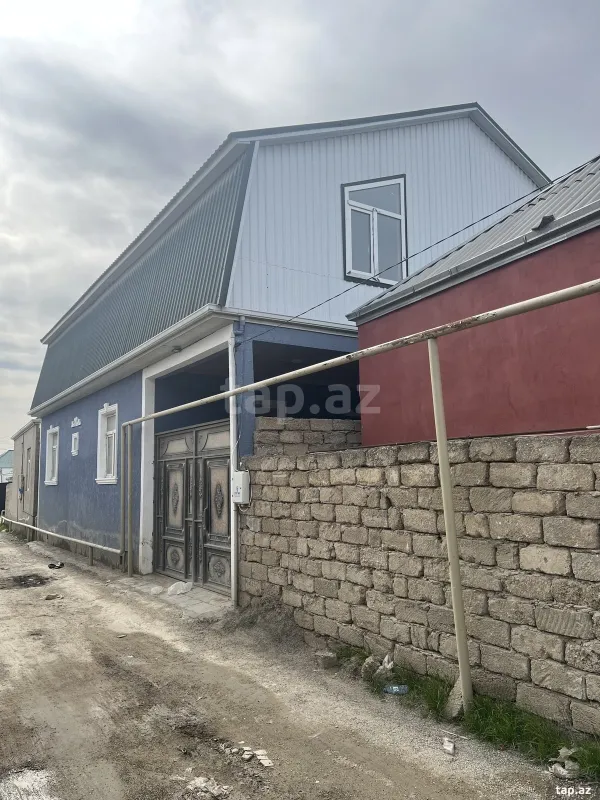 Satılır 3 otaqlı həyət evi