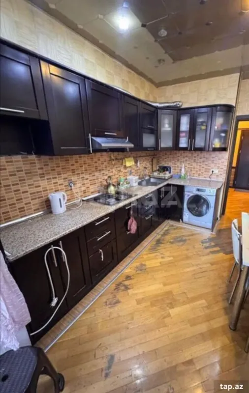 Satılır 3 otaqlı yeni tikili 110 m²