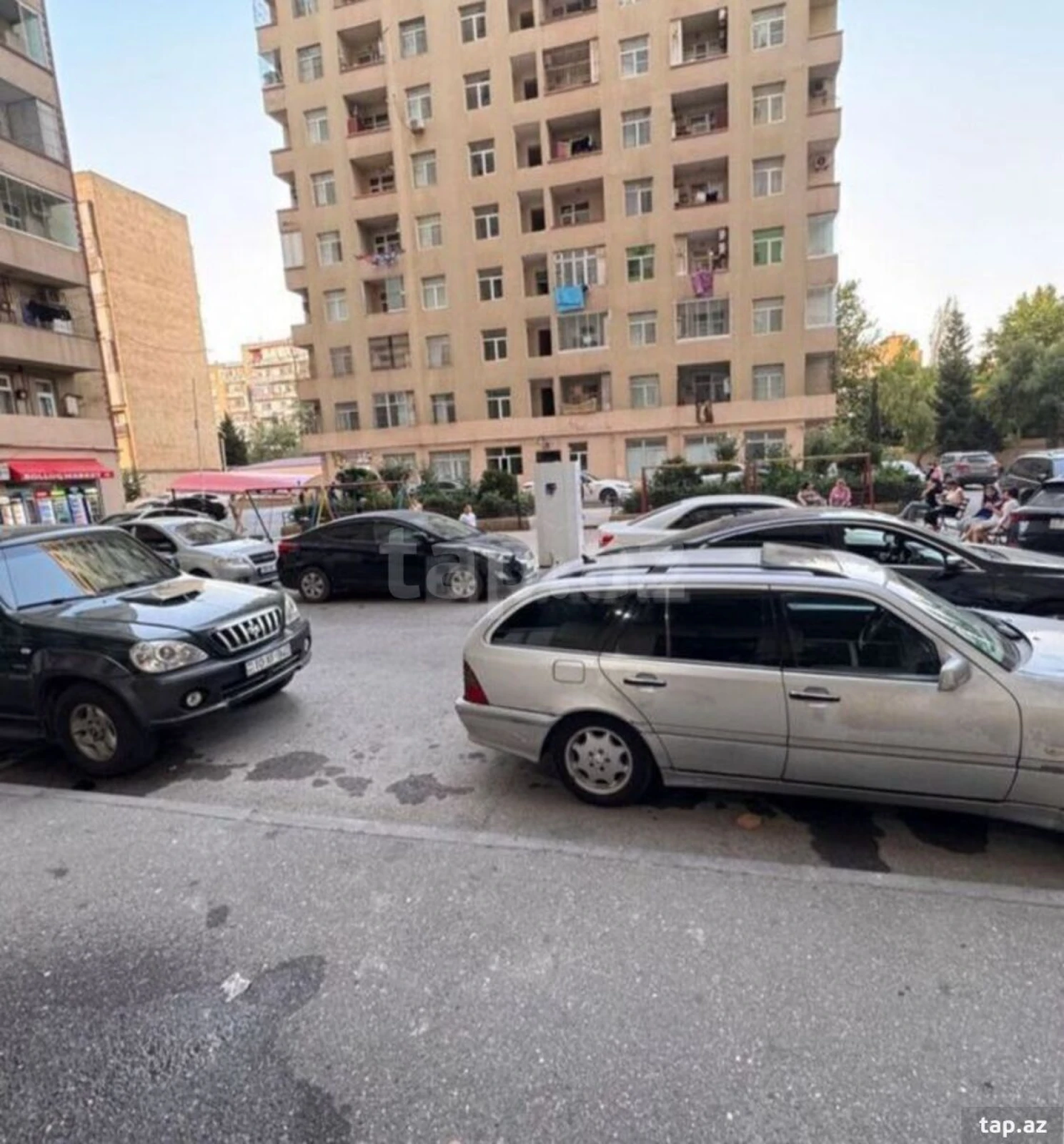 Satılır 3 otaqlı yeni tikili 110 m²