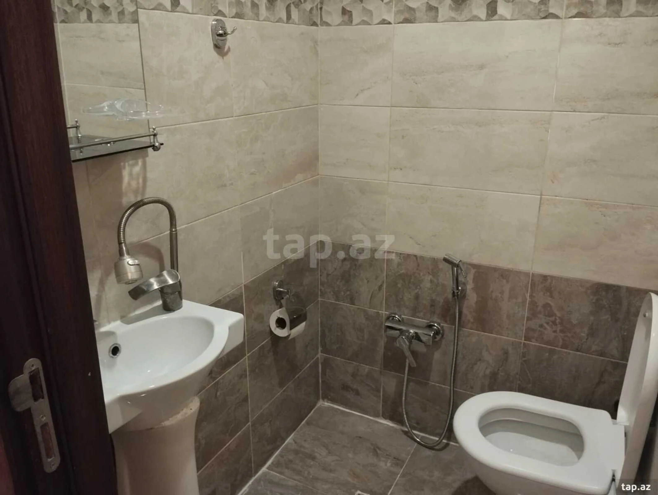 Kirayə verilir 3 otaqlı yeni tikili 100 m²