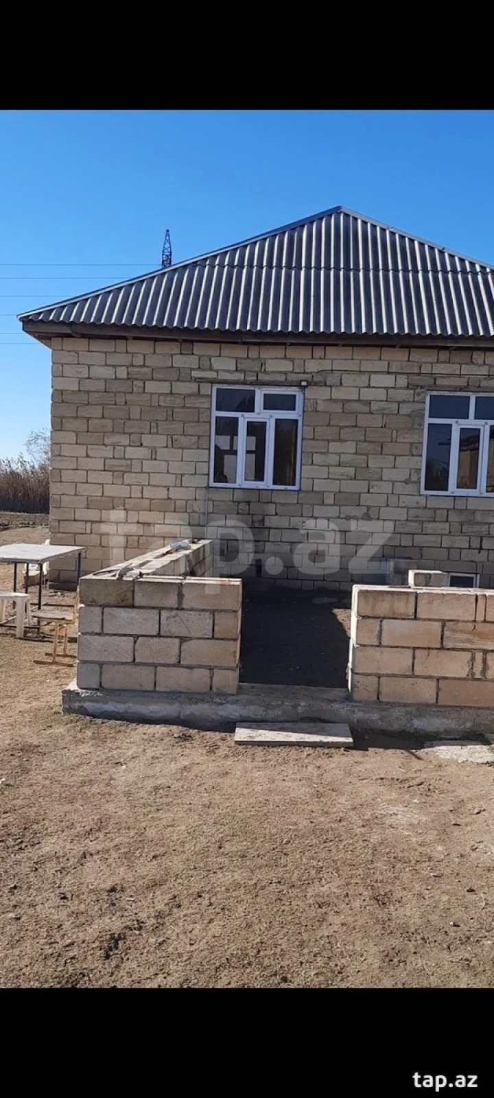 Satılır 4 otaqlı həyət evi