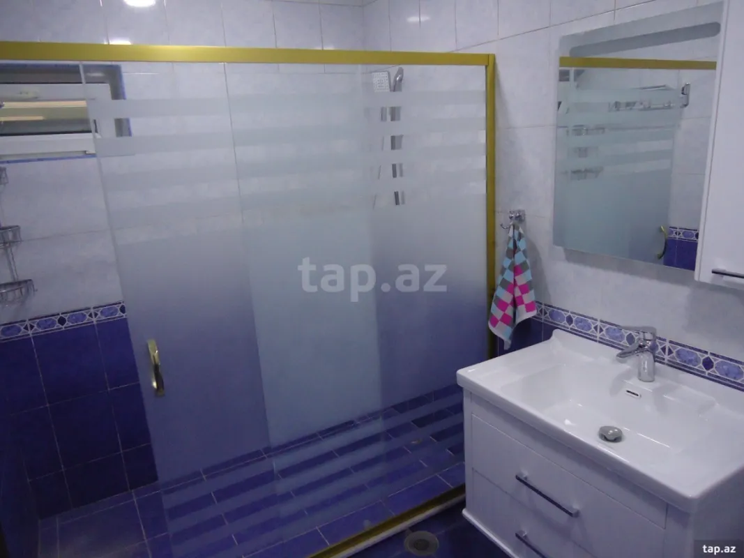 Kirayə verilir 4 otaqlı mənzil 126 m²