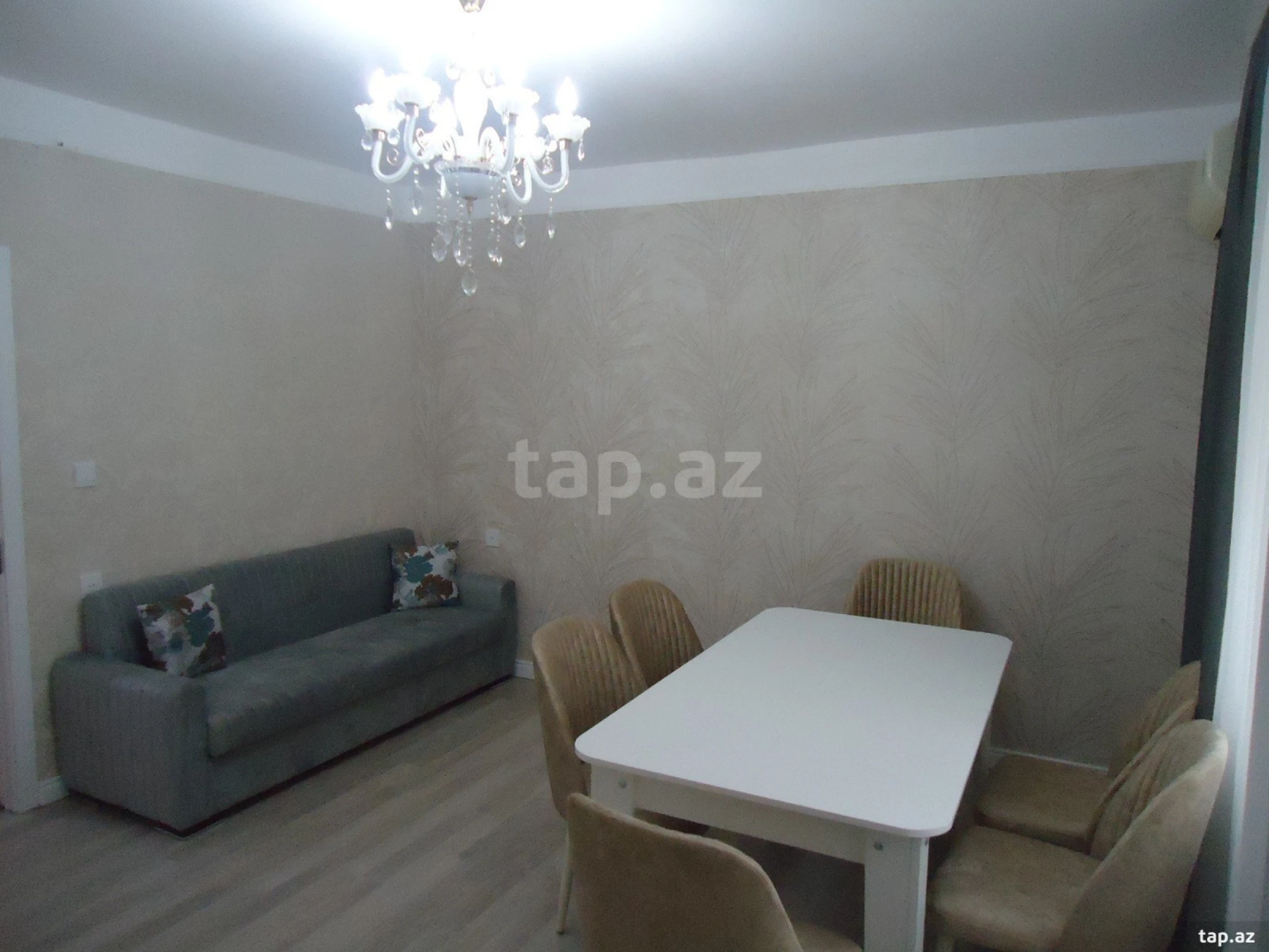 Kirayə verilir 4 otaqlı mənzil 126 m²