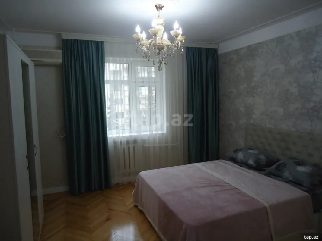 Kirayə verilir 4 otaqlı mənzil 126 m²