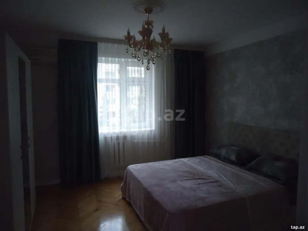 Kirayə verilir 4 otaqlı mənzil 126 m²