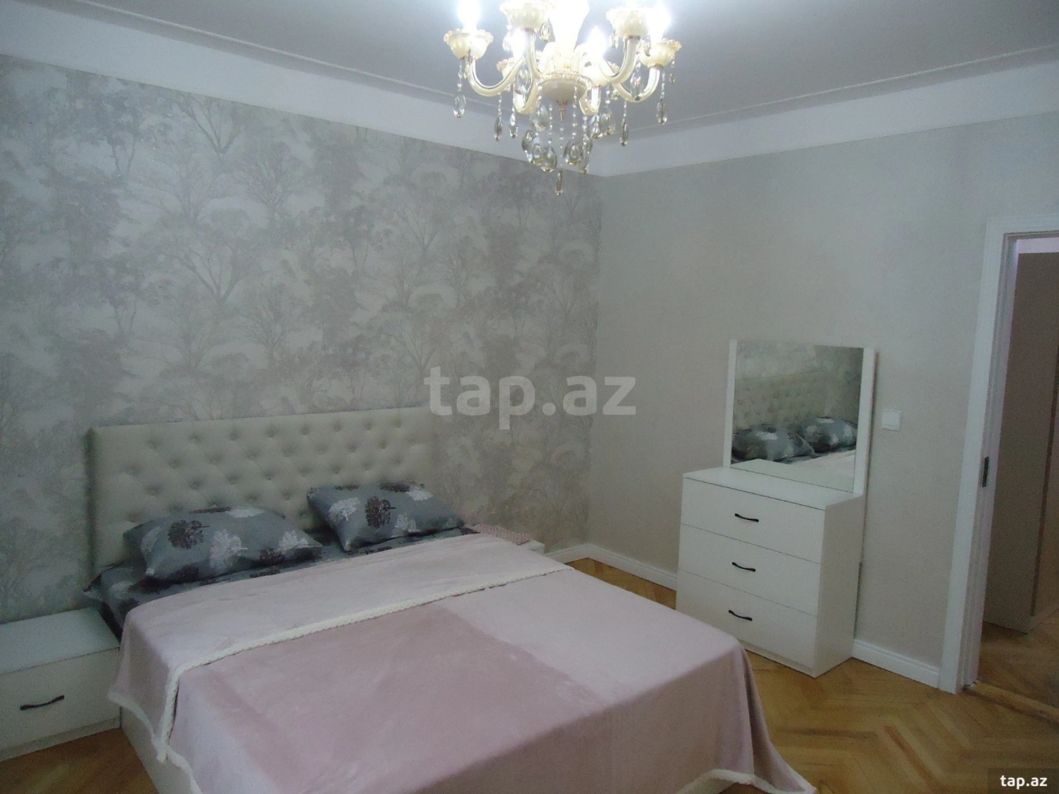 Kirayə verilir 4 otaqlı mənzil 126 m²