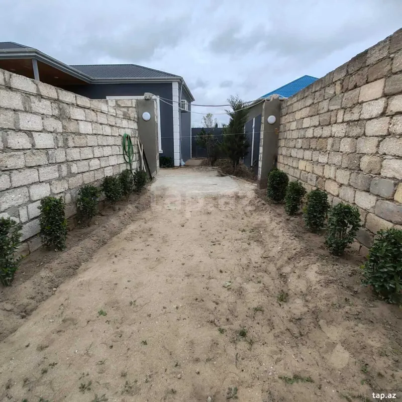 Satılır 3 otaqlı həyət evi