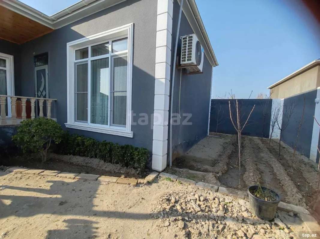 Satılır 3 otaqlı həyət evi