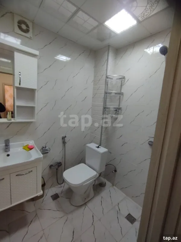 Kirayə verilir 2 otaqlı yeni tikili 65 m²