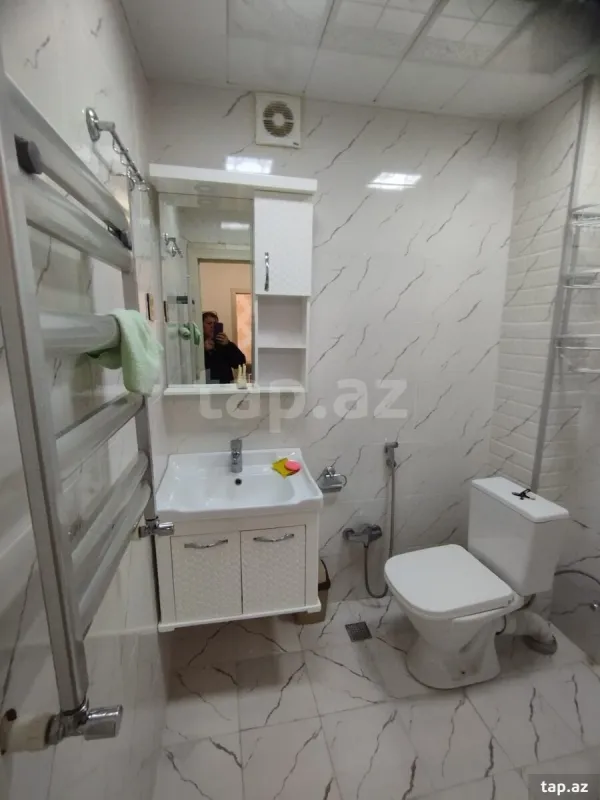 Kirayə verilir 2 otaqlı yeni tikili 65 m²