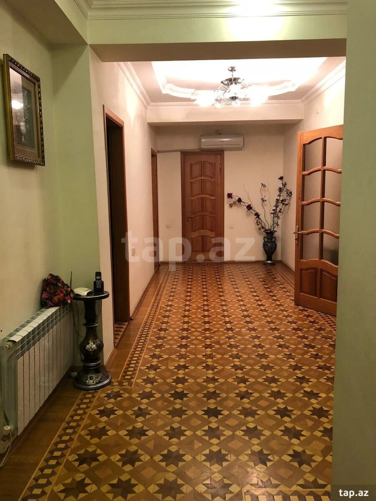 Kirayə verilir 3 otaqlı yeni tikili 160 m²