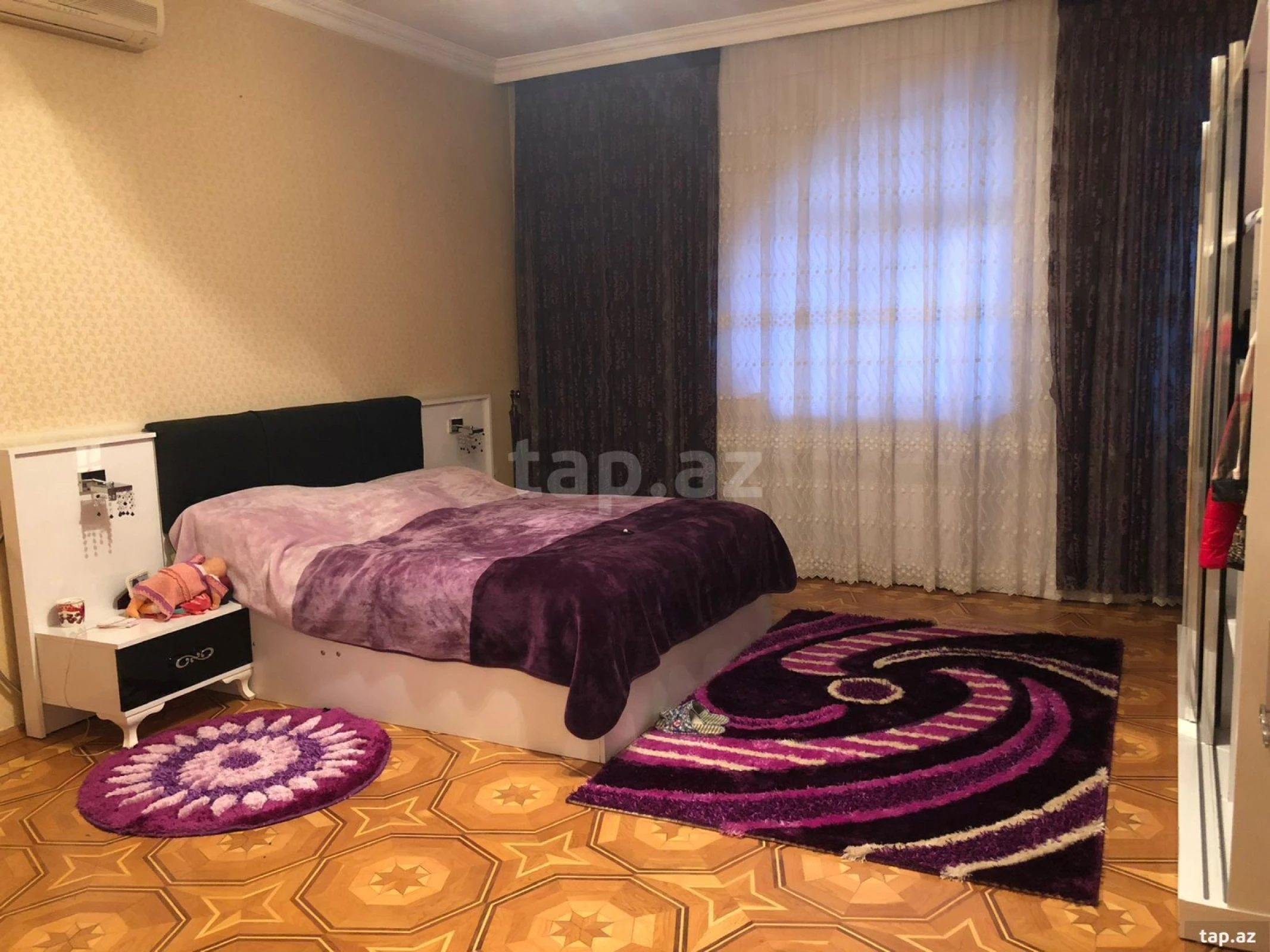 Kirayə verilir 3 otaqlı yeni tikili 160 m²