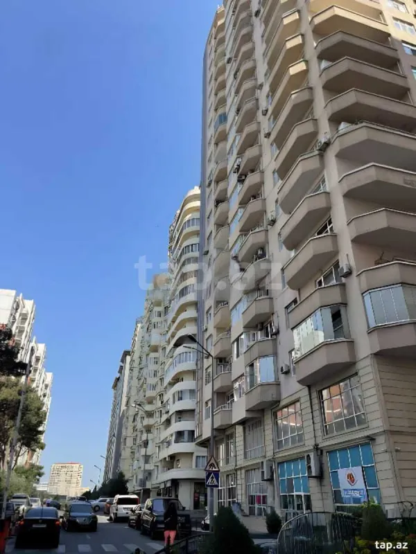 Satılır 3 otaqlı yeni tikili 154 m²