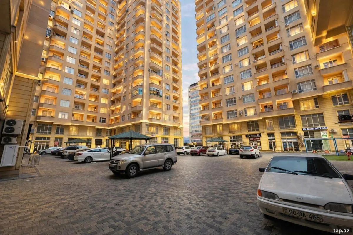 Satılır 3 otaqlı yeni tikili 154 m²