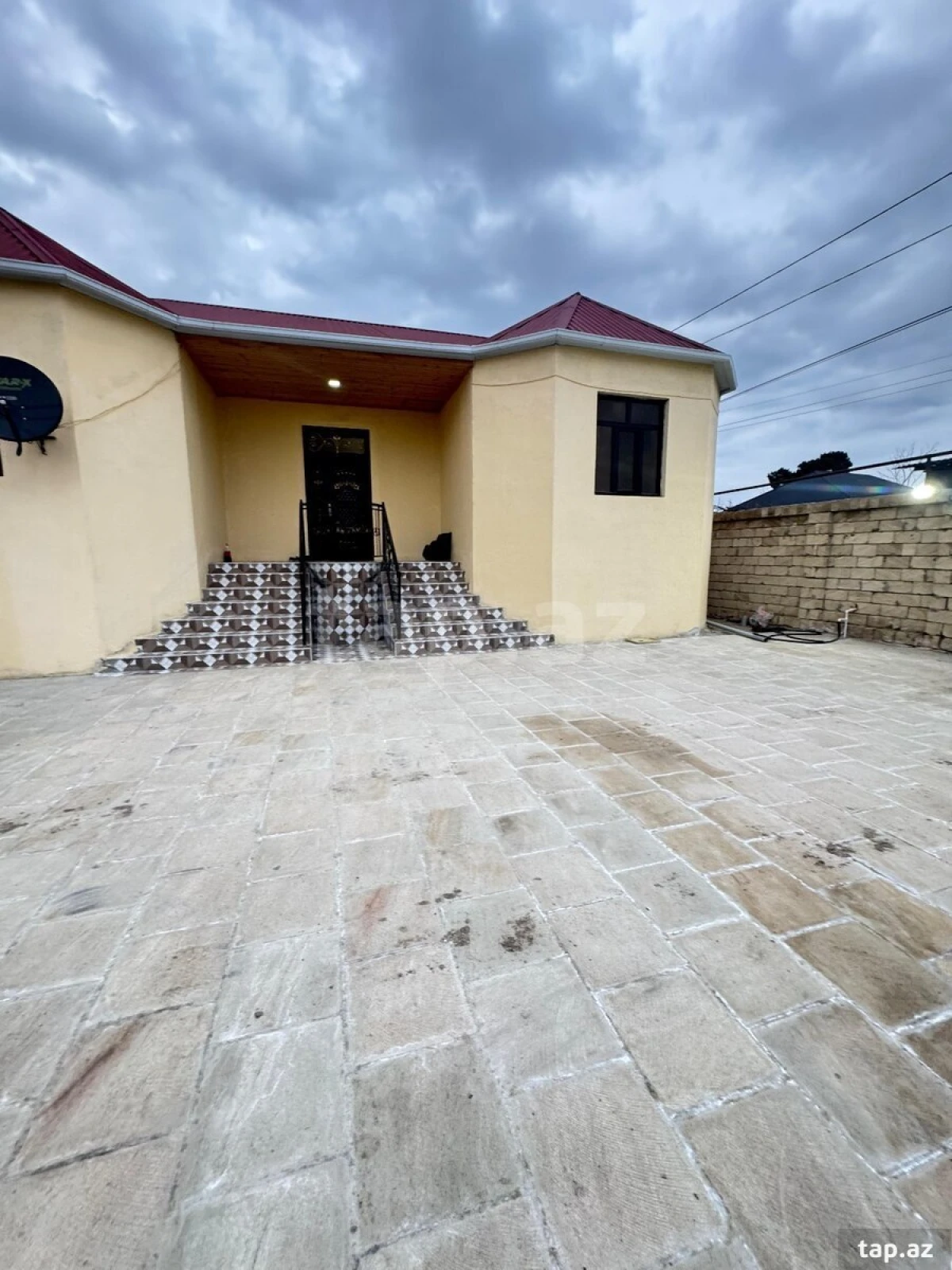 Satılır 3 otaqlı həyət evi