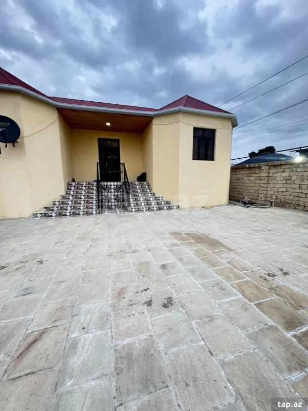 Satılır 3 otaqlı həyət evi