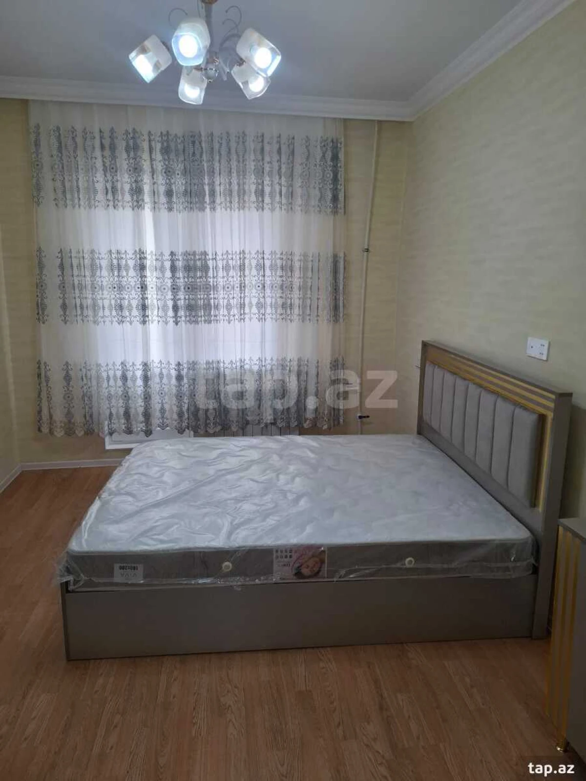 Kirayə verilir 2 otaqlı mənzil 65 m²
