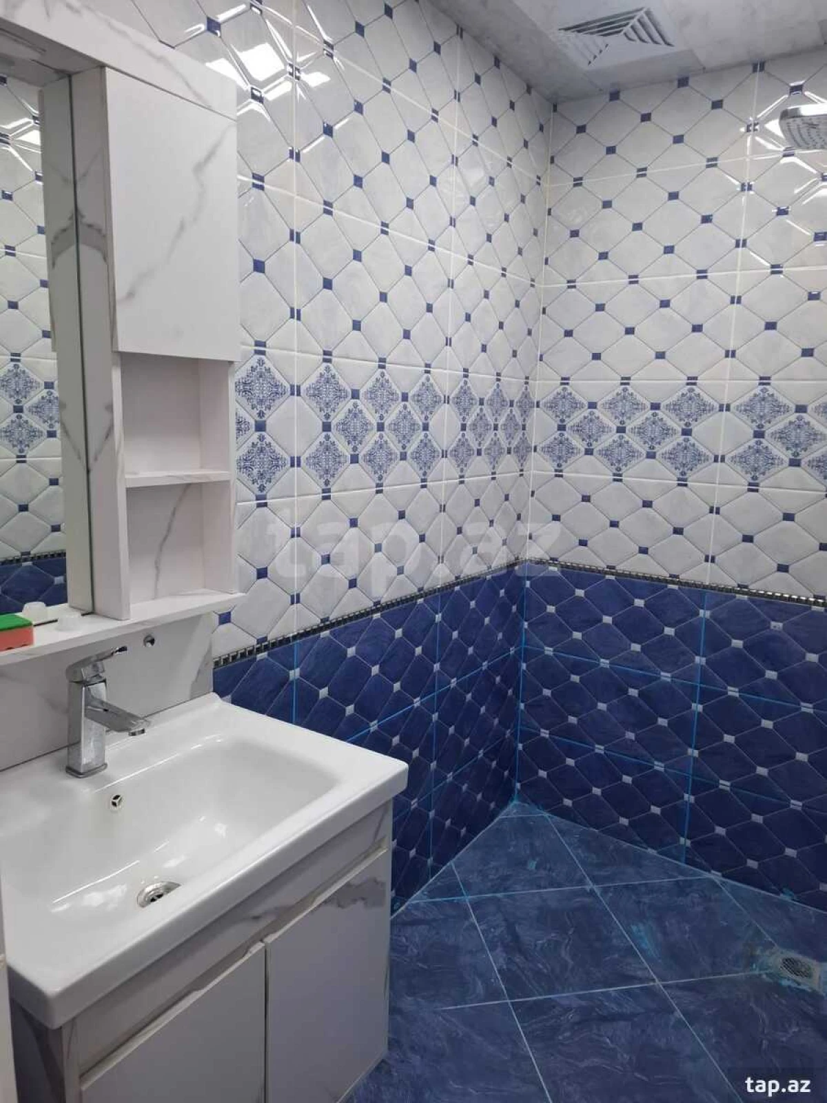 Kirayə verilir 2 otaqlı mənzil 65 m²