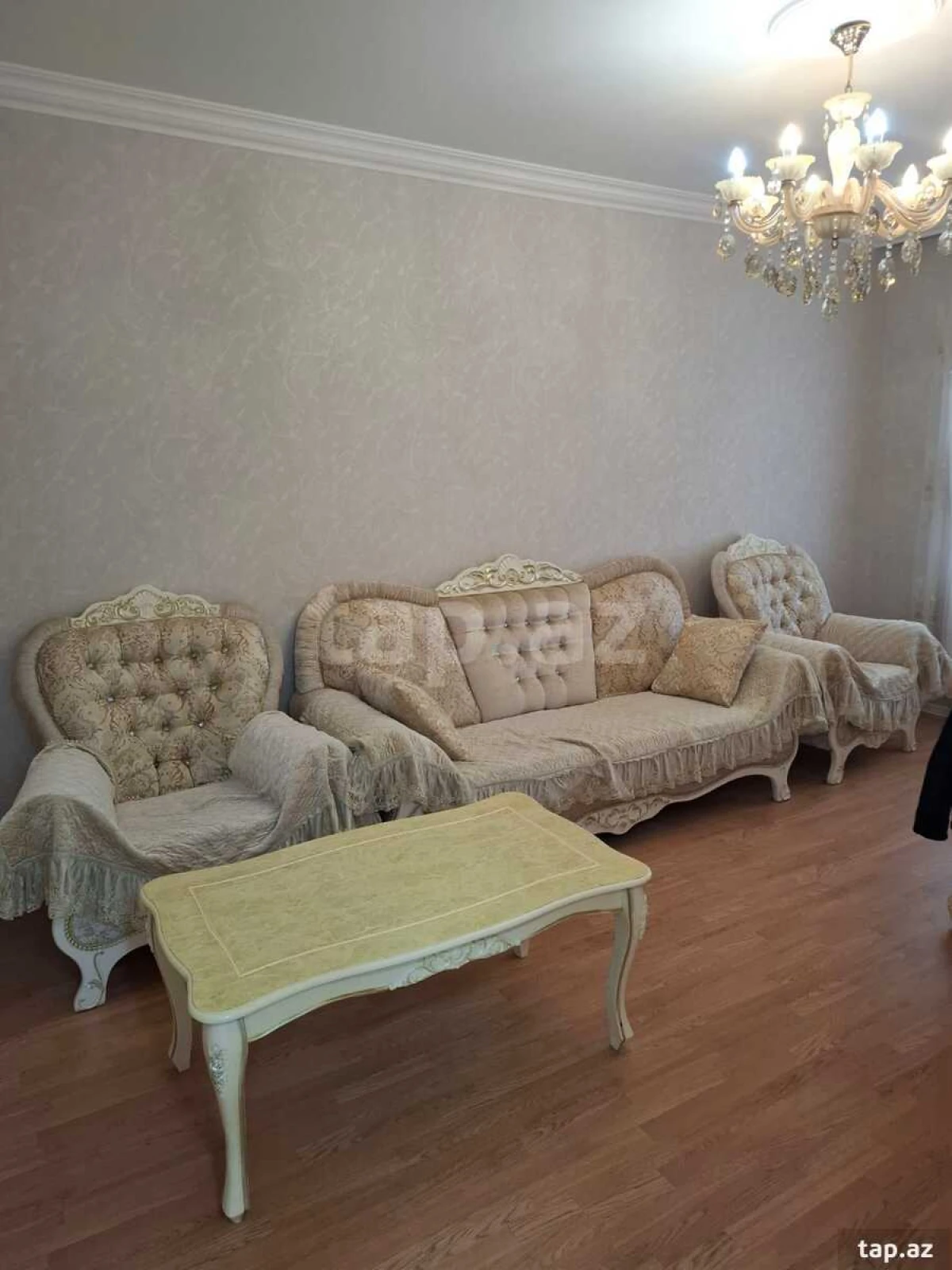 Kirayə verilir 2 otaqlı mənzil 65 m²