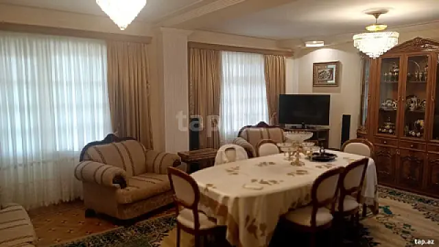 Satılır 4 otaqlı mənzil 135 m² — Bakı 4 otaq 135.00 m²
