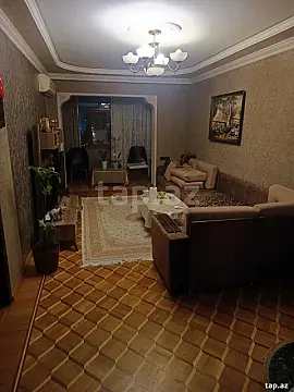 Satılır 4 otaqlı mənzil 135 m²