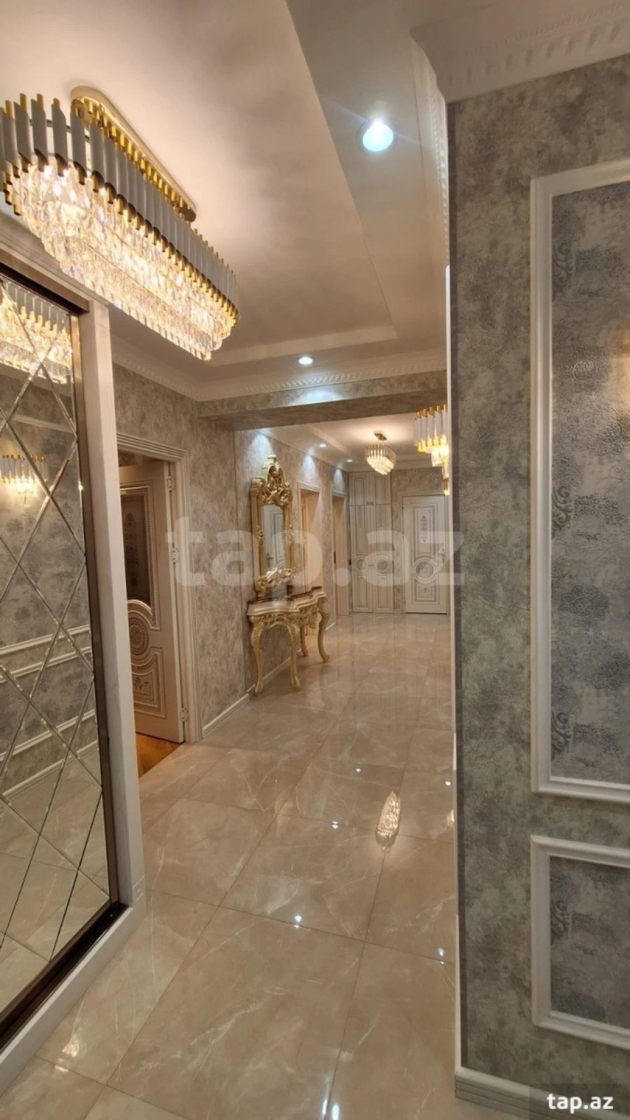 Satılır 3 otaqlı yeni tikili 120 m²