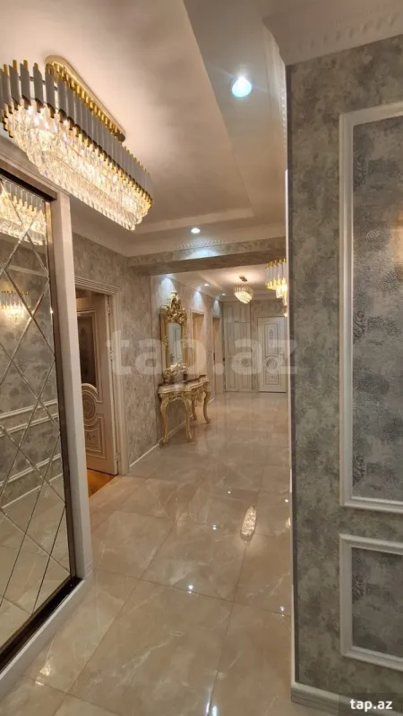 Satılır 3 otaqlı yeni tikili 120 m²