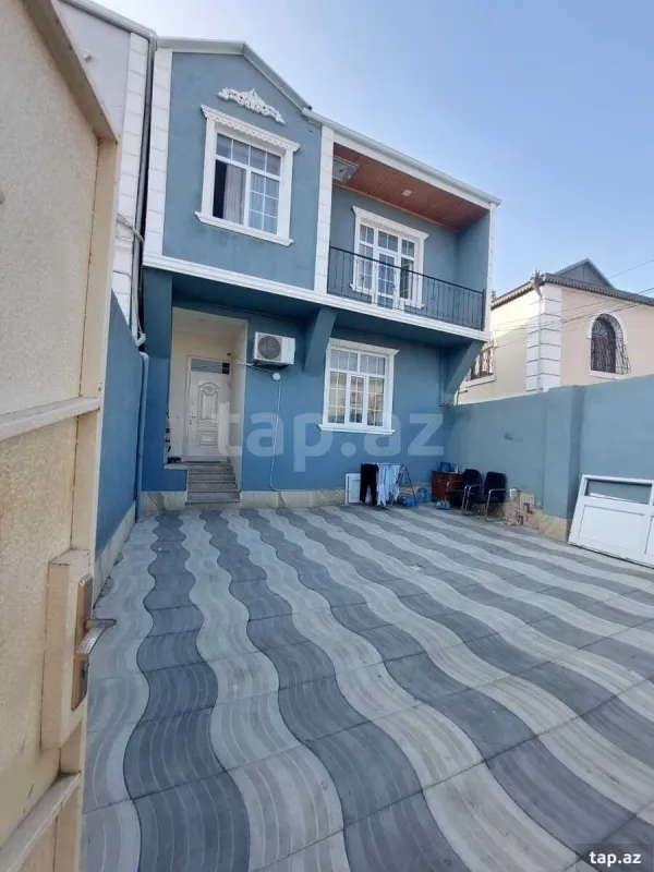Satılır 4 otaqlı həyət evi