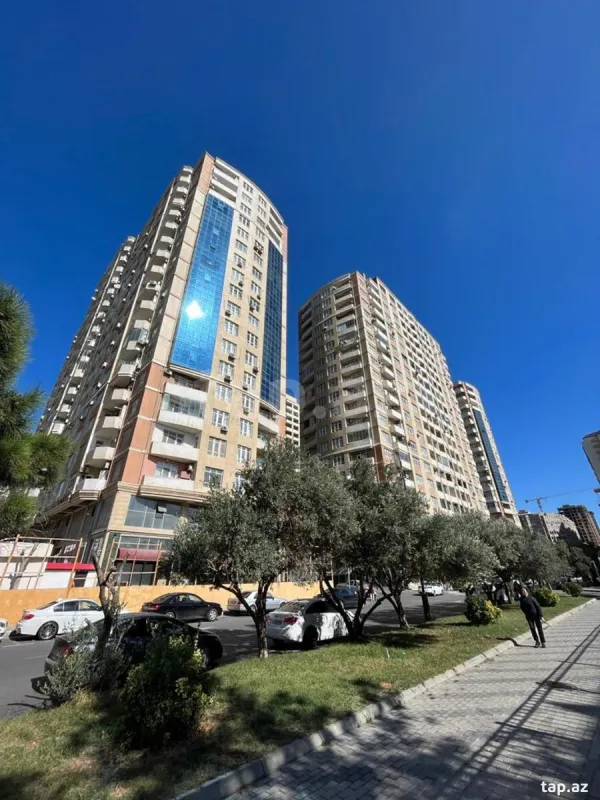 Kirayə verilir 3 otaqlı yeni tikili 120 m²