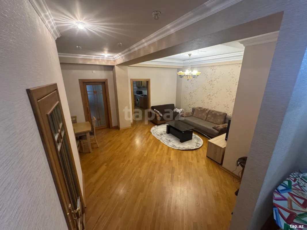 Kirayə verilir 3 otaqlı yeni tikili 120 m²