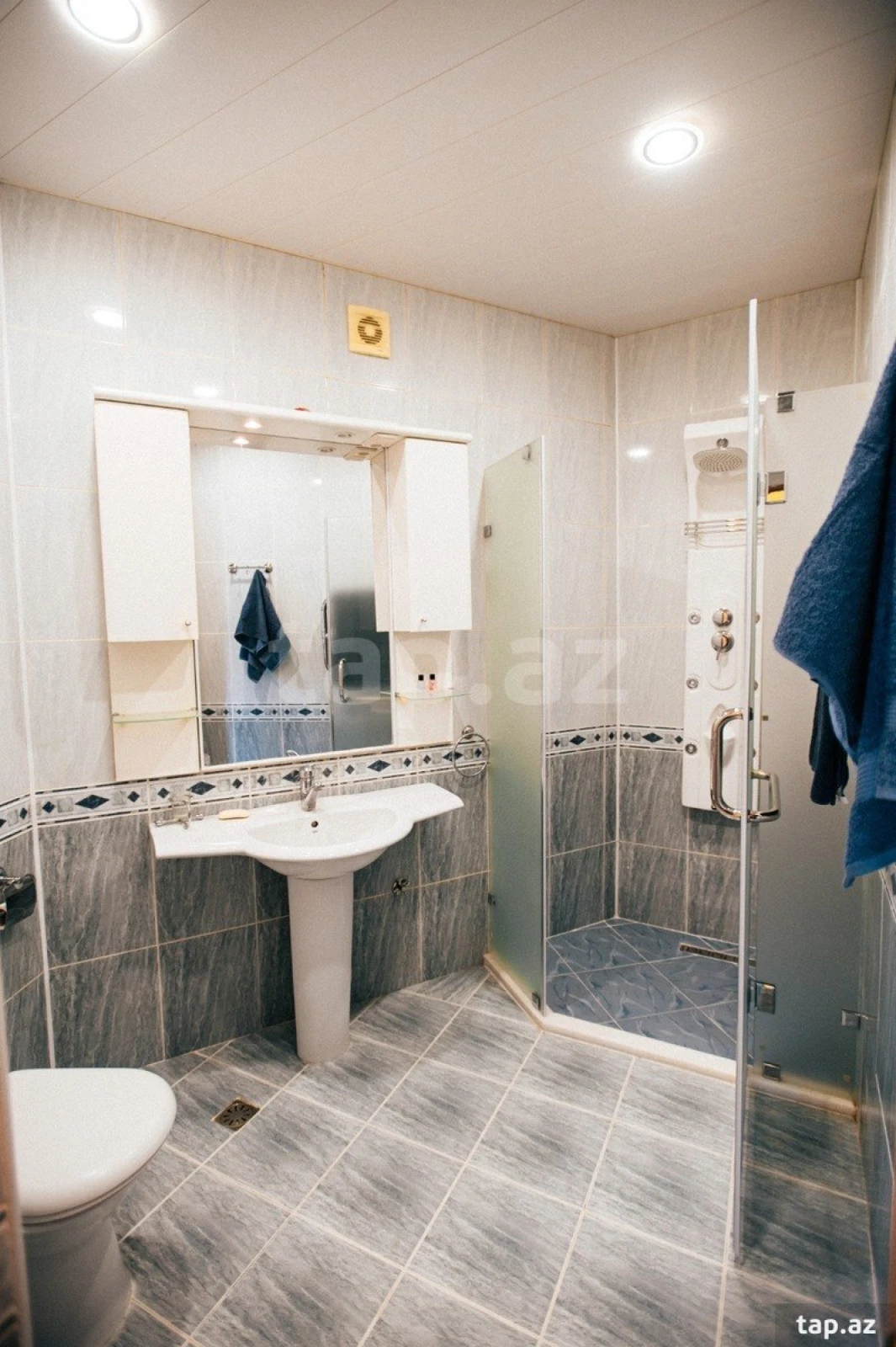 Kirayə verilir 2 otaqlı mənzil 65 m²