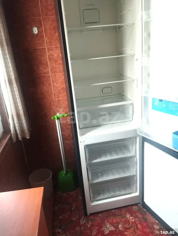 Kirayə verilir 2 otaqlı mənzil 76 m²