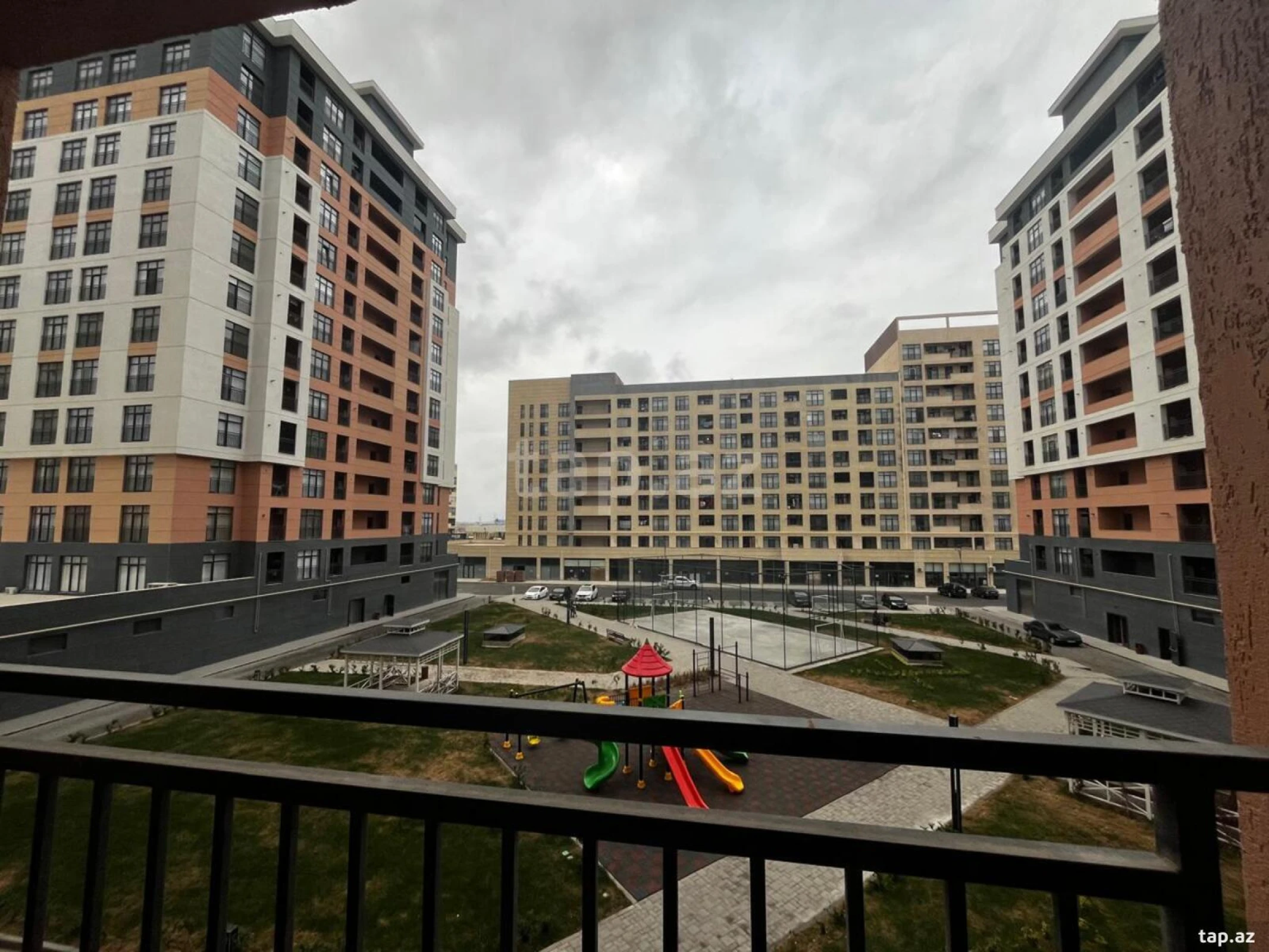 Kirayə verilir 3 otaqlı yeni tikili 80 m²