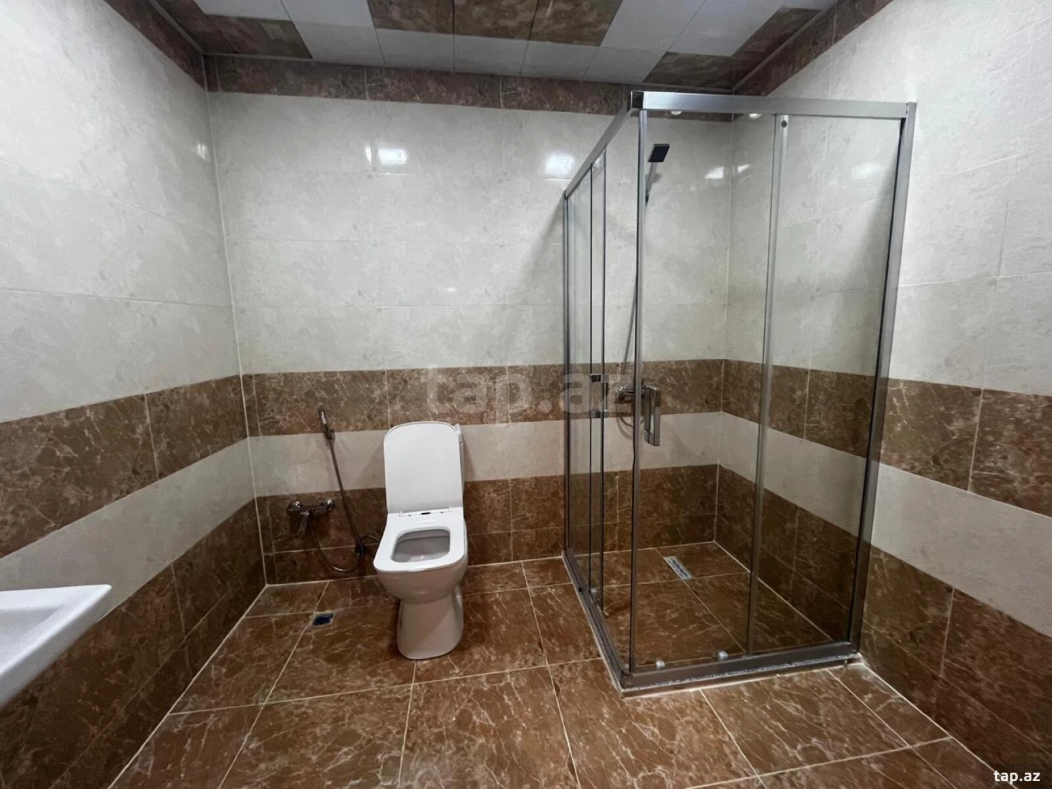 Kirayə verilir 3 otaqlı yeni tikili 80 m²